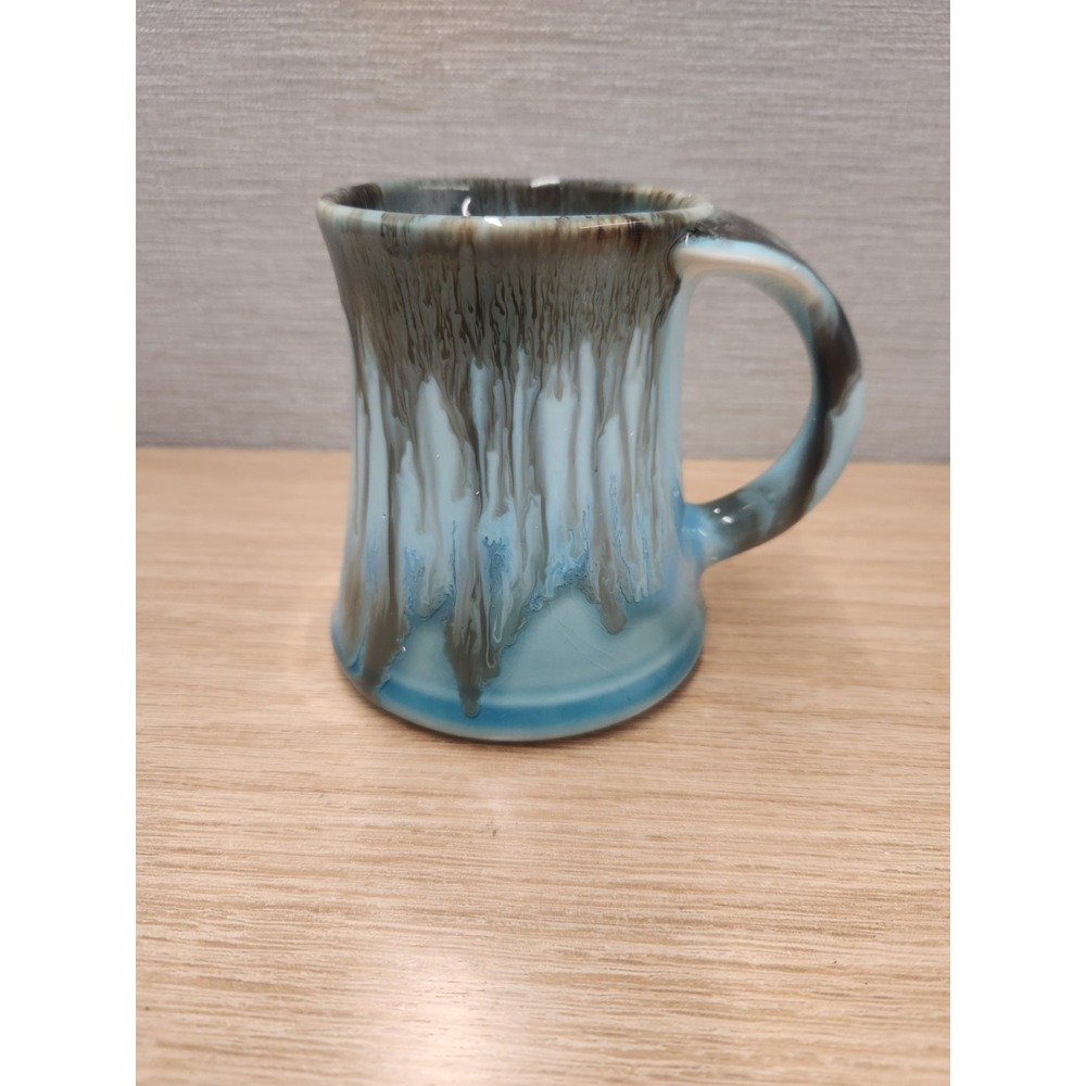 Vtg. Edgecomb Potters Maine Pottery Co. Blue Drip Glaze Porcelain Whale Tail Mug